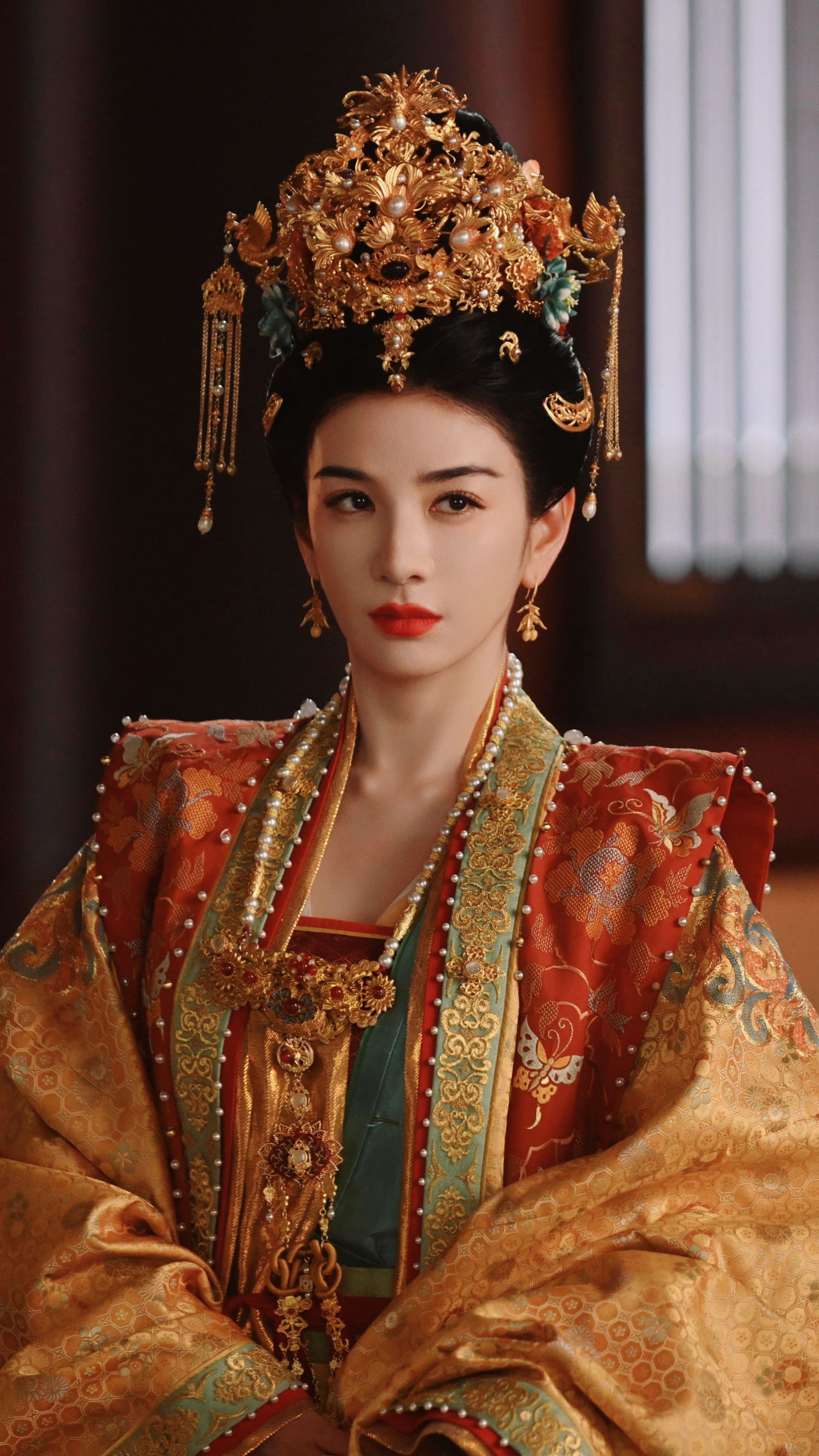 Traditional Tang-Style Chinese Womens Fashion for Autumn Winter Adults Traditional Tang-Style Chinese Womens Fashion for Autumn Winter Adults
