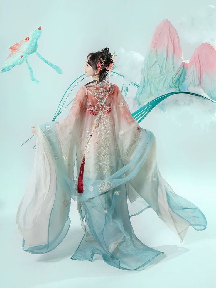The Cheongsam at the Banquet:A Blend of Tradition and Elegance The Cheongsam at the Banquet:A Blend of Tradition and Elegance
