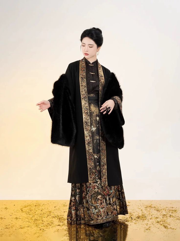 The Revival of Literary Elegance:The Artistic Tapestry of Traditional Cheongsam