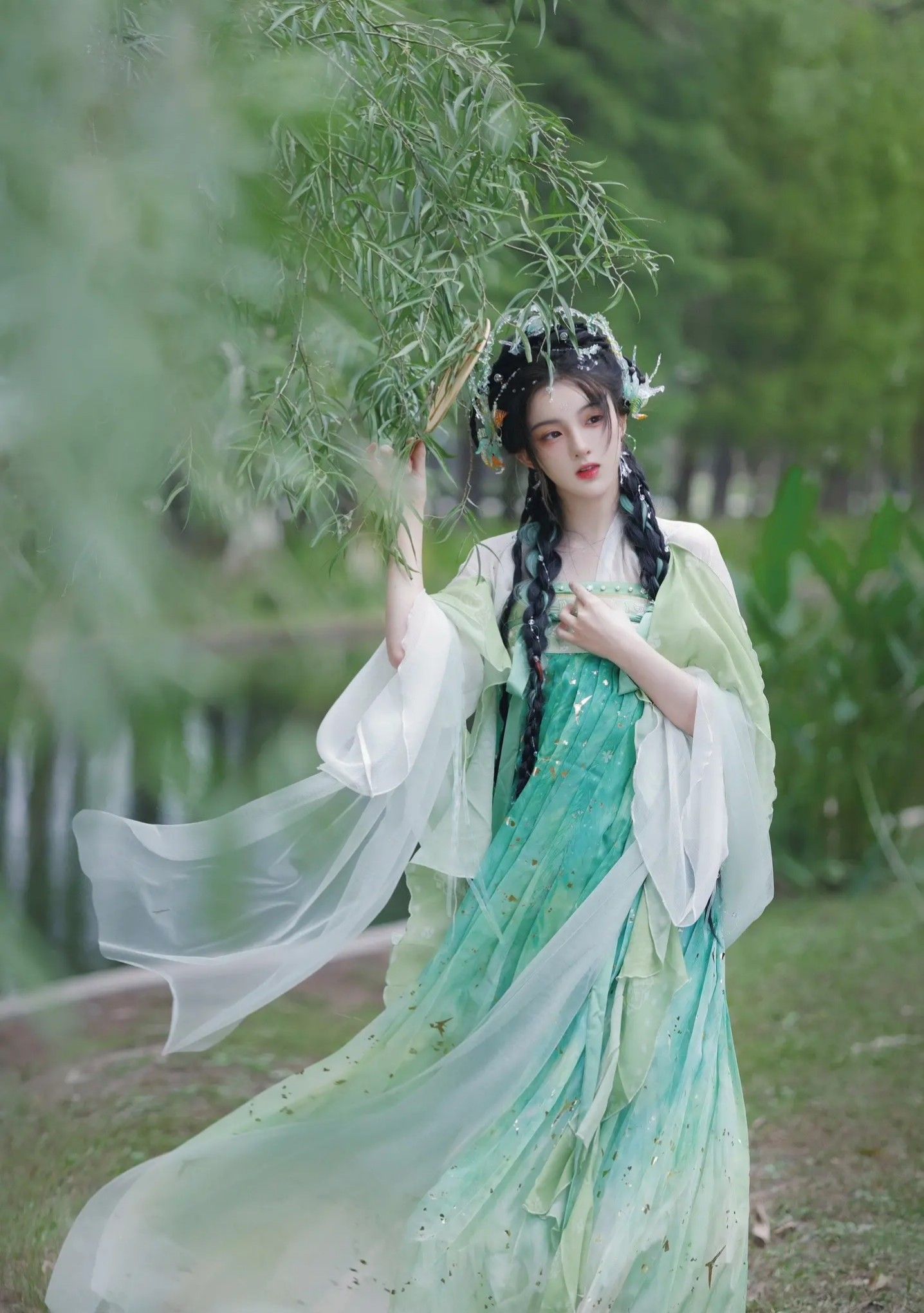 The Divine Deer and the Ethereal Purple Cloud:The Story of Hanfus Zixia Fairy The Divine Deer and the Ethereal Purple Cloud:The Story of Hanfus Zixia Fairy