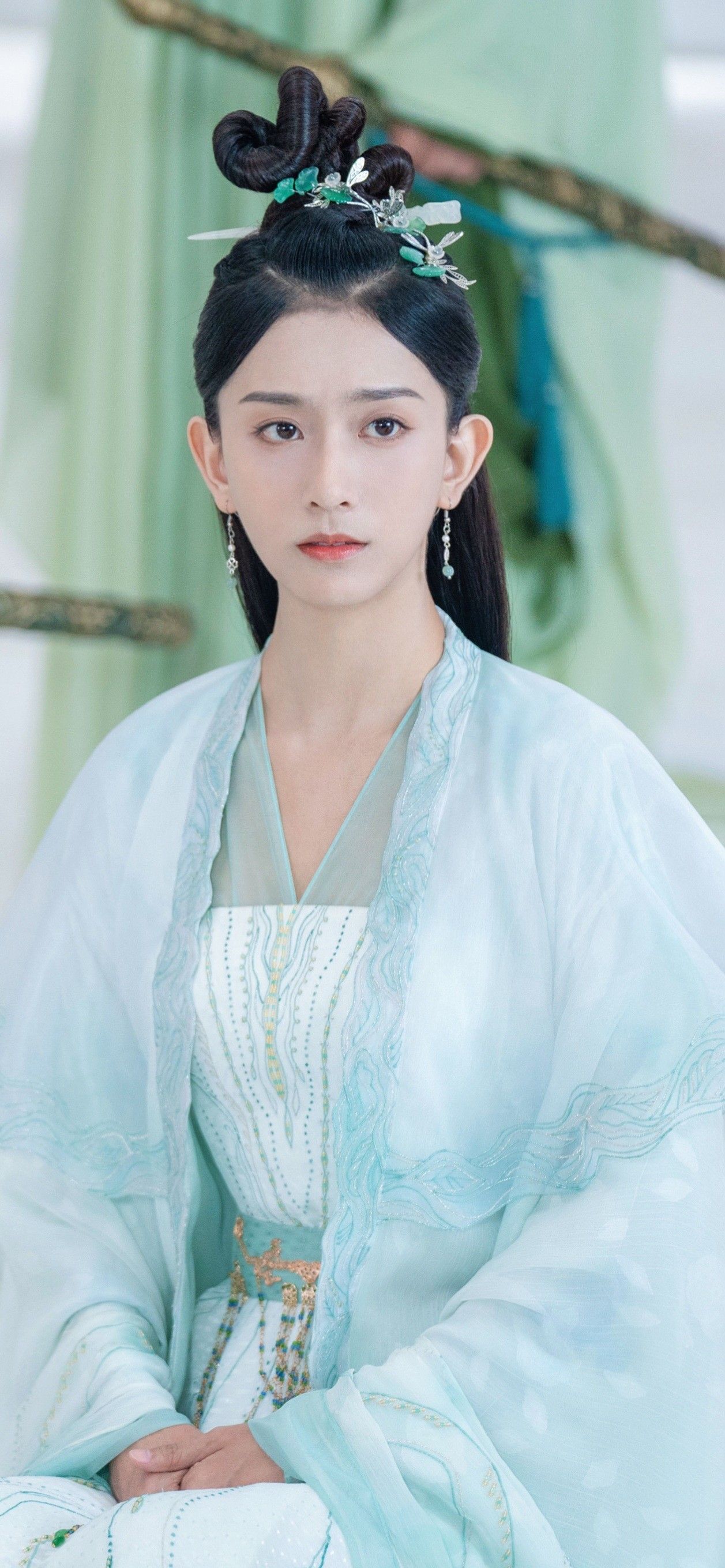 Ink Paintings and Retro Cheongsam:A Blend of Ancient and Modern Elegance Ink Paintings and Retro Cheongsam:A Blend of Ancient and Modern Elegance