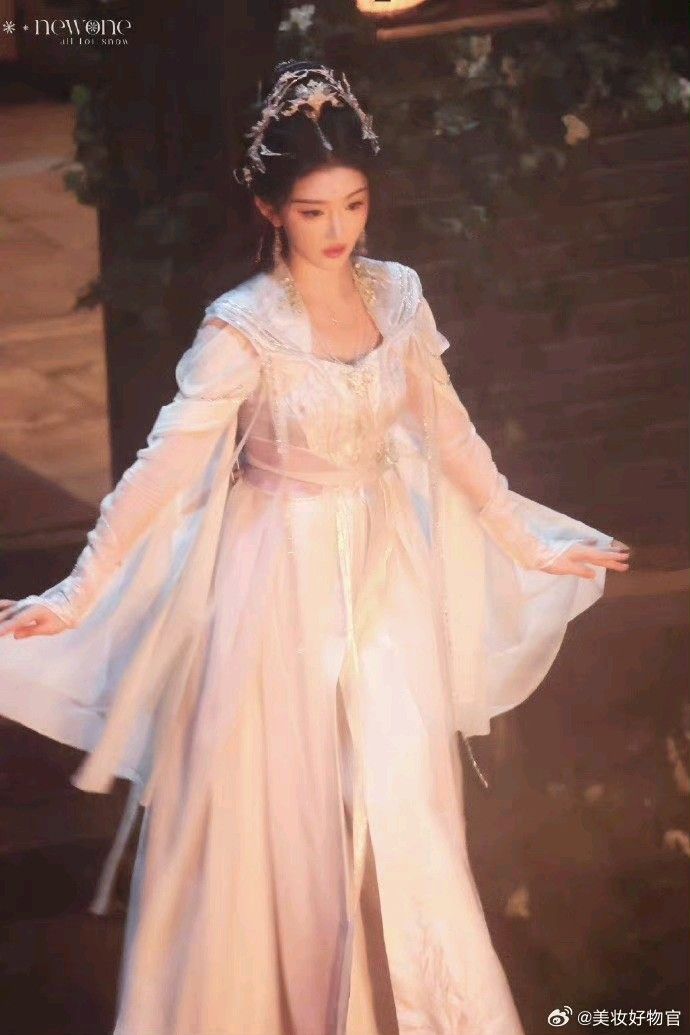 Embracing the Originality of Hanfu:A Journey into Xiyuanji Original Hanfu Shop Embracing the Originality of Hanfu:A Journey into Xiyuanji Original Hanfu Shop