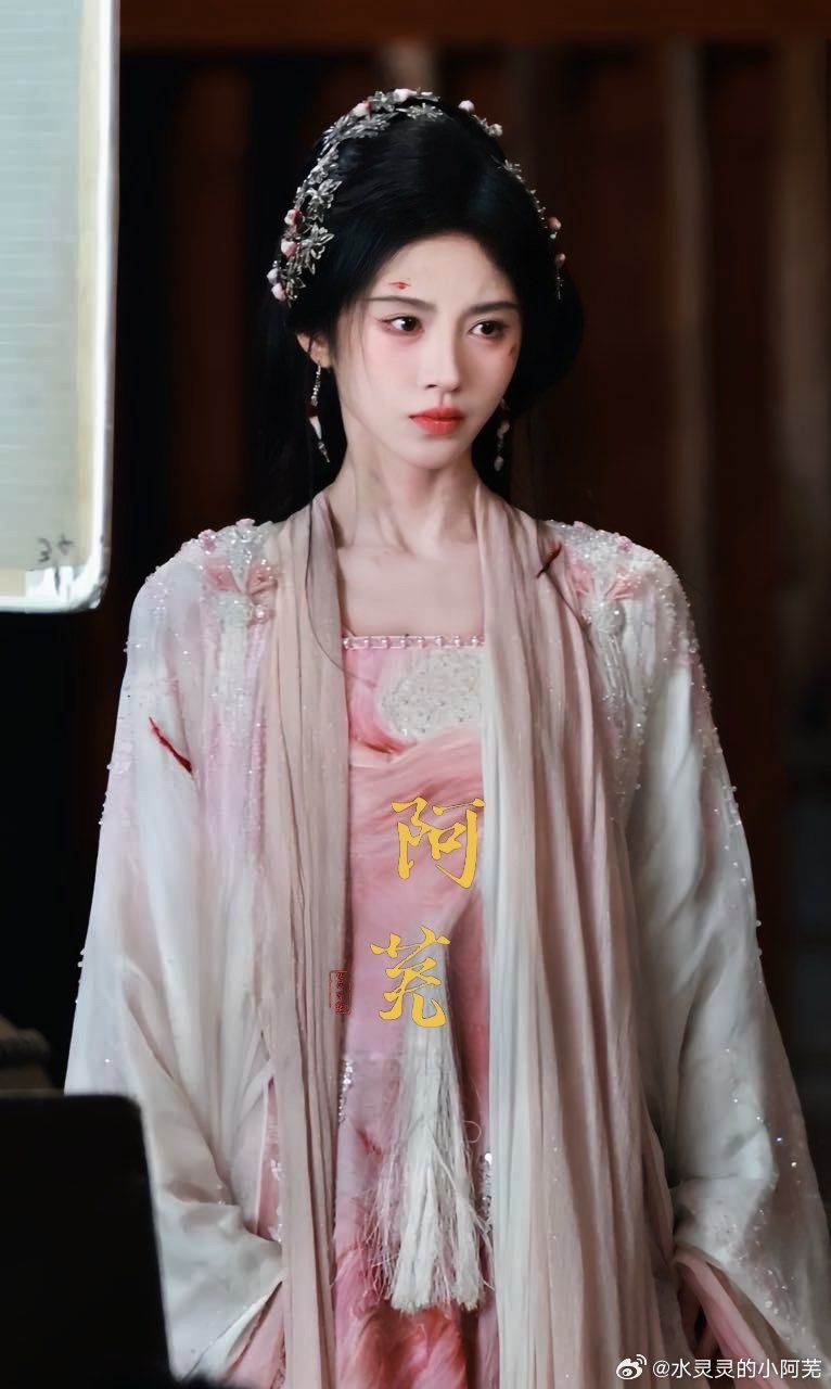 The Zodiac in Chinese Tradition:Exploring the Twelve Star Signs through Hanfu Fashion