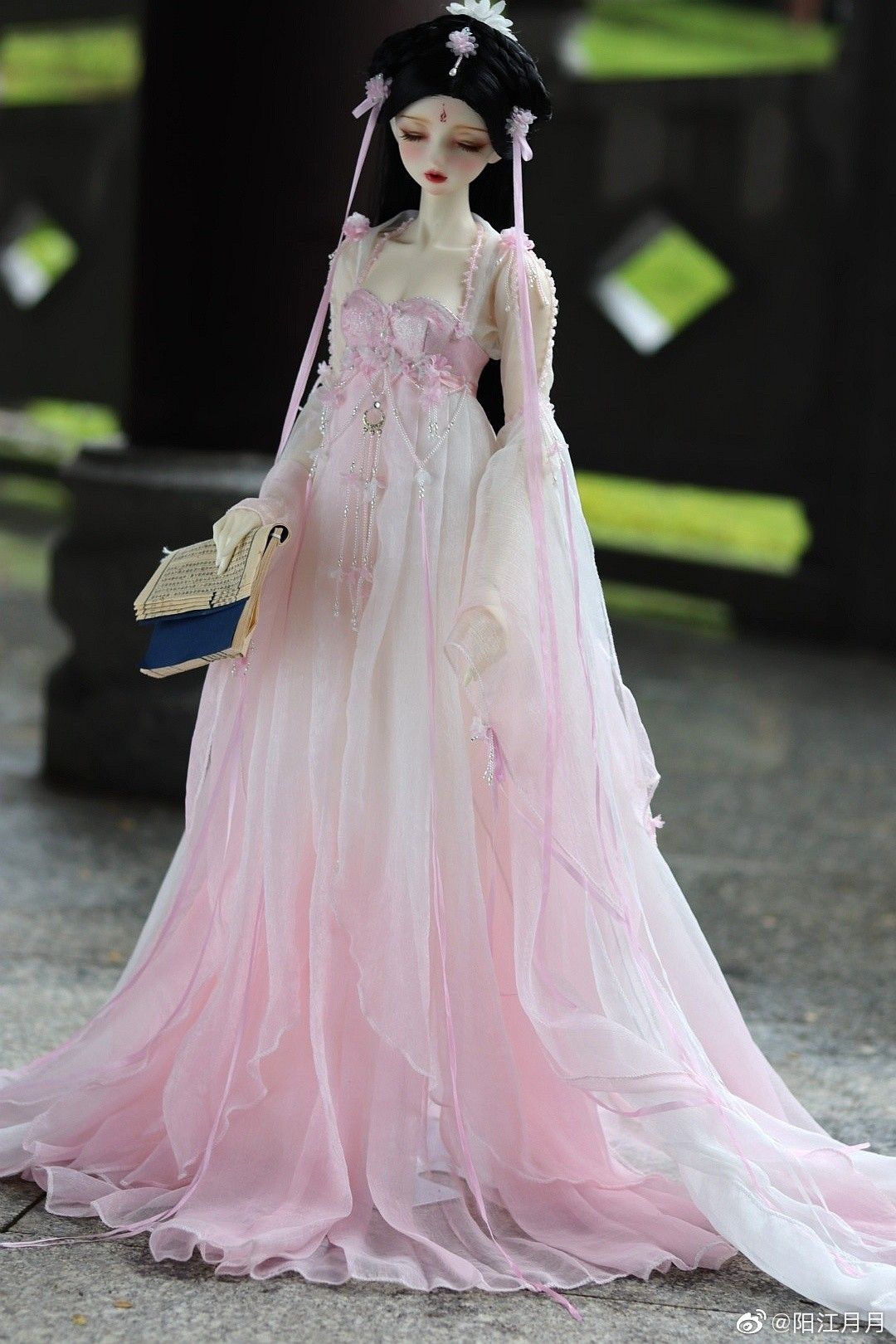 Elegant and Timeless:The Allure of Hanfu Fashion Inspired by Chenxiang Ruyi Elegant and Timeless:The Allure of Hanfu Fashion Inspired by Chenxiang Ruyi