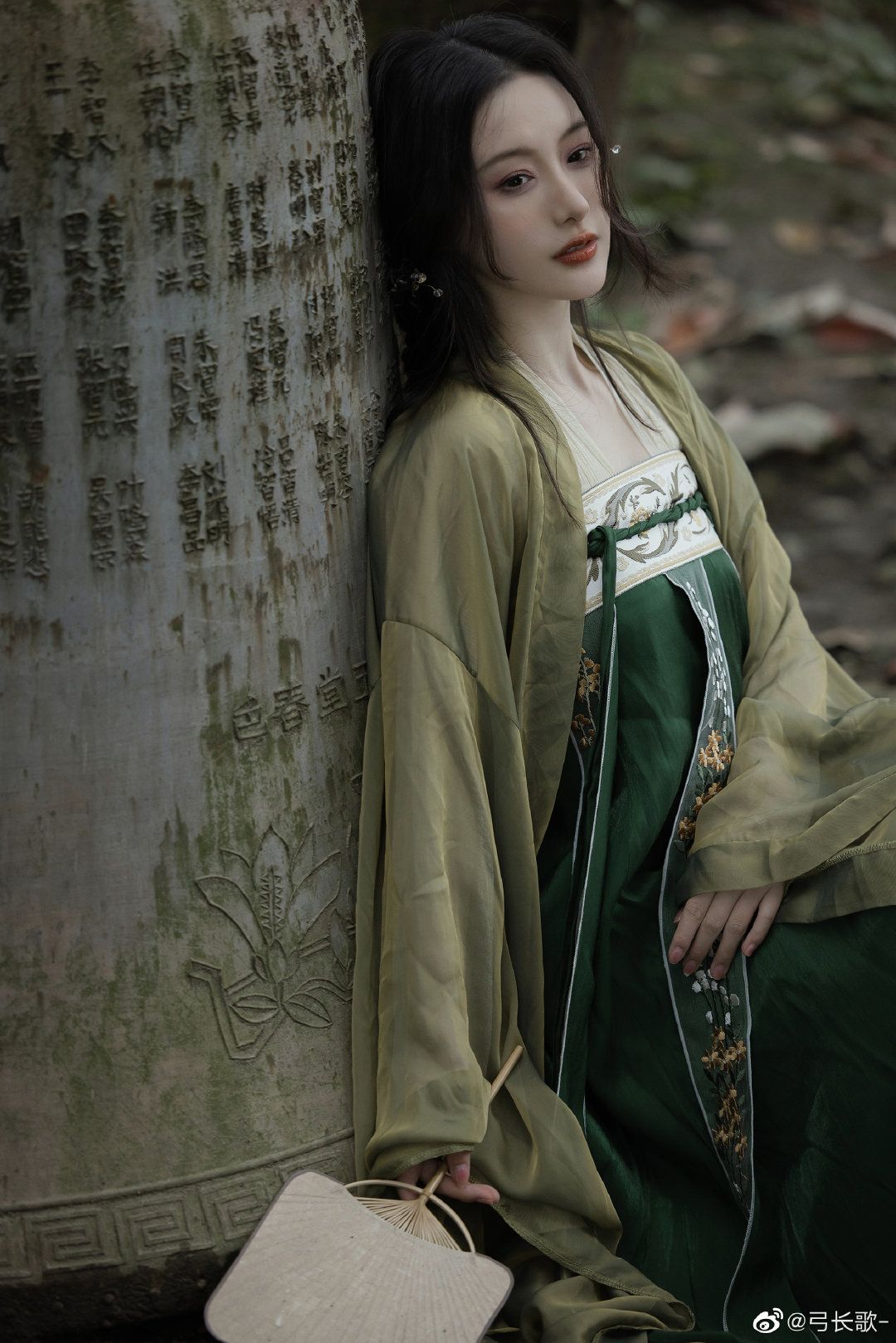 Plus-Size Qipao:Embracing the Belly with 200-Pound Cheongsam Charm Plus-Size Qipao:Embracing the Belly with 200-Pound Cheongsam Charm
