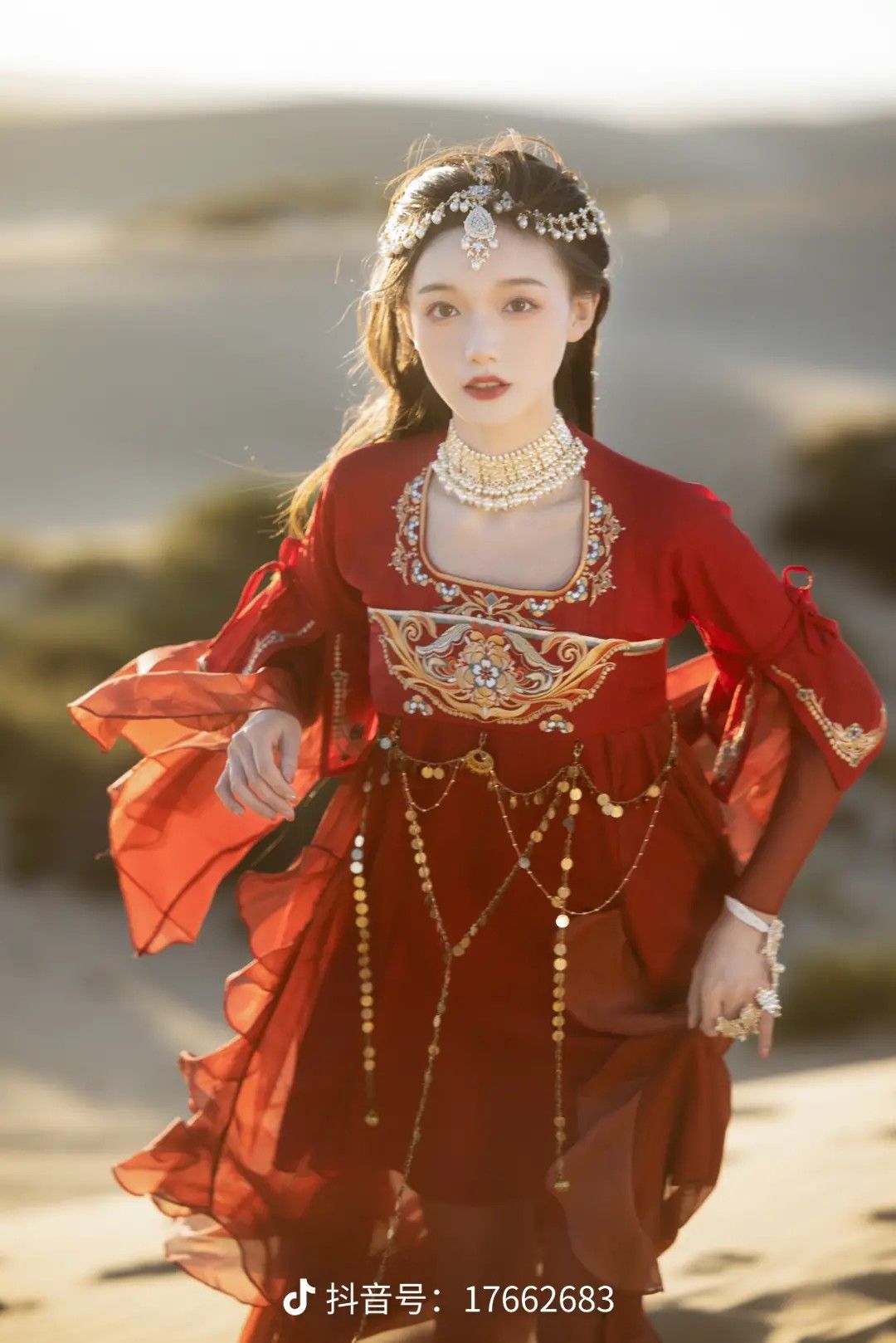 Ancient Charm of Traditional Chinese Womens Clothing:The Qiyao Hanfu Style