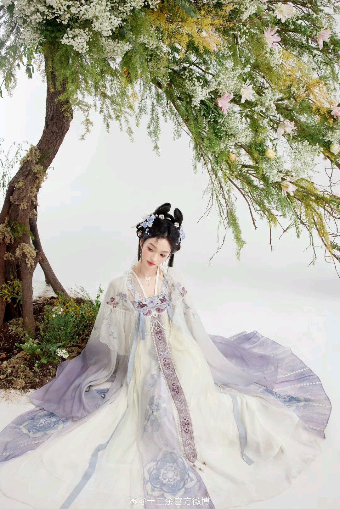 Red Horseface Skirt:Embracing the New Chinese Traditional Style Red Horseface Skirt:Embracing the New Chinese Traditional Style