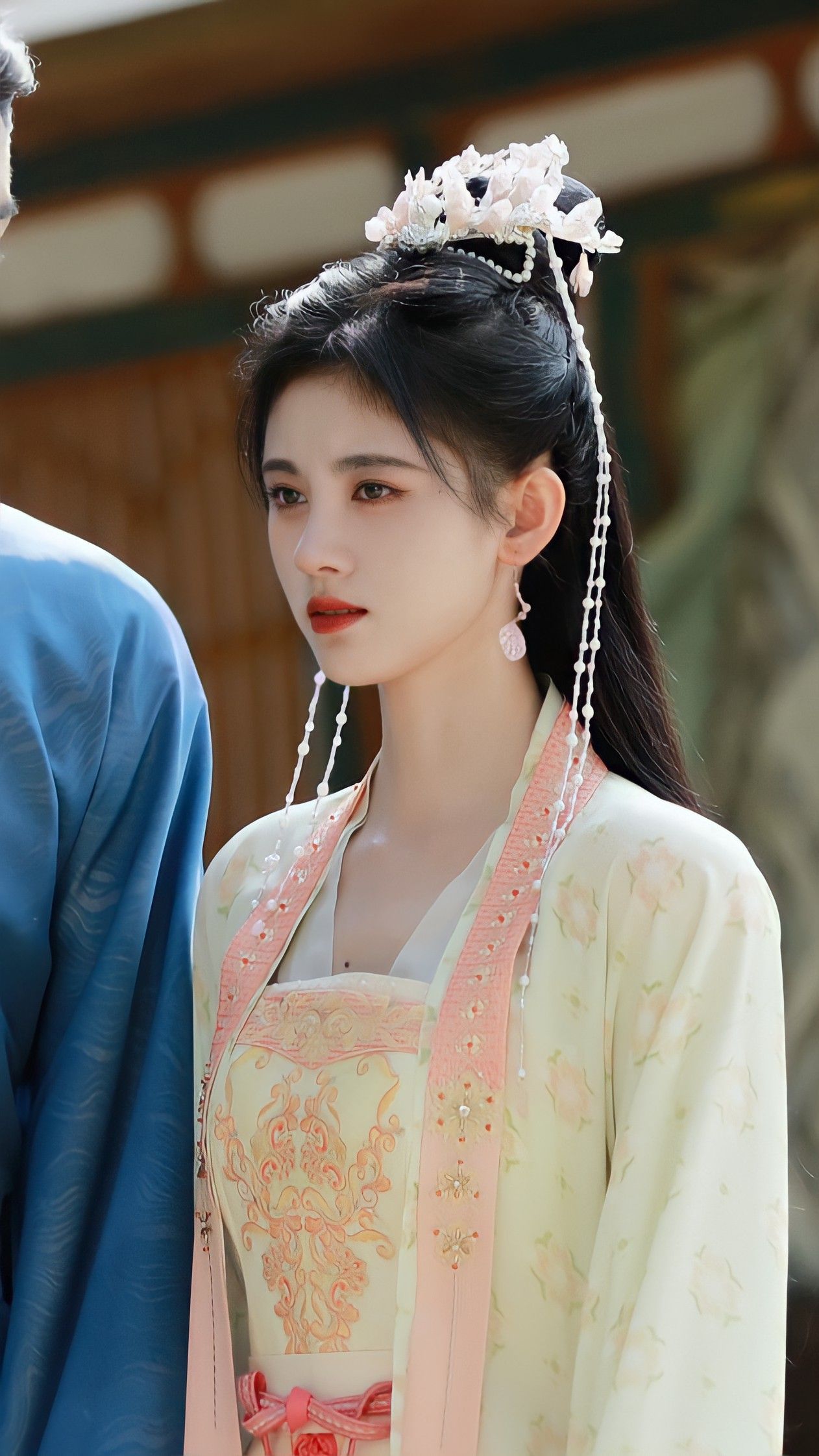 The Splendor of Traditional Chinese Wedding Attire:The Tang-Style Hanfu The Splendor of Traditional Chinese Wedding Attire:The Tang-Style Hanfu