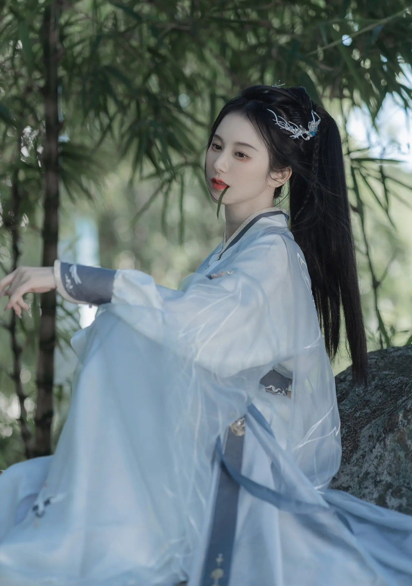 Reinventing Traditional Chinese Hanfu Fashion:The New Wave of Ancient-Inspired Hanfu for Women Reinventing Traditional Chinese Hanfu Fashion:The New Wave of Ancient-Inspired Hanfu for Women