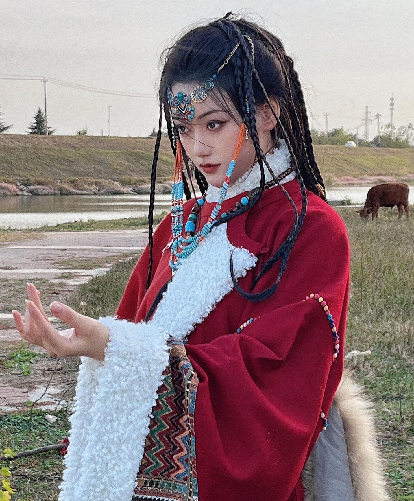 The Elegance of the Changgong Style Horseface Skirt:A Closer Look into Traditional Chinese Dress The Elegance of the Changgong Style Horseface Skirt:A Closer Look into Traditional Chinese Dress