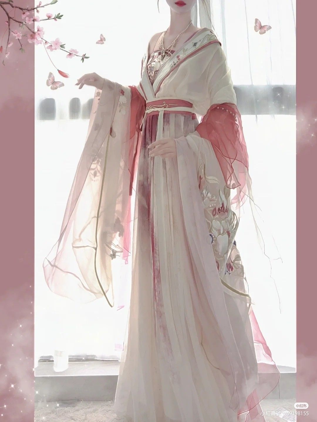 Embracing Modernity in Traditional Style:The Evolution of the New Neo-Chinese Cheongsam Mini Skirt Embracing Modernity in Traditional Style:The Evolution of the New Neo-Chinese Cheongsam Mini Skirt