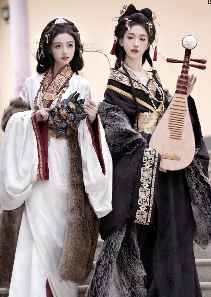 Red Single-shoe Women and the Elegance of Cheongsam:A Fashionable Fusion Red Single-shoe Women and the Elegance of Cheongsam:A Fashionable Fusion