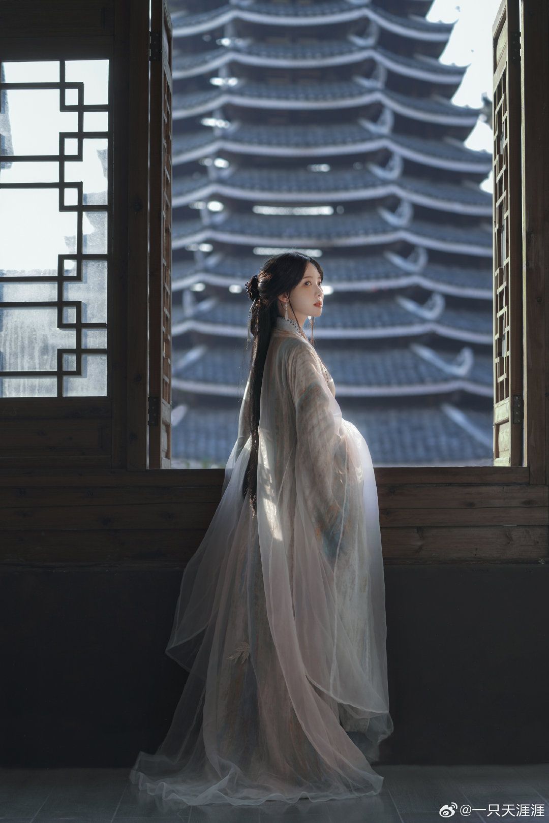 The Splendor of Hanfu:Exploring the Elegance of Yulouchun-Style Hanfu The Splendor of Hanfu:Exploring the Elegance of Yulouchun-Style Hanfu