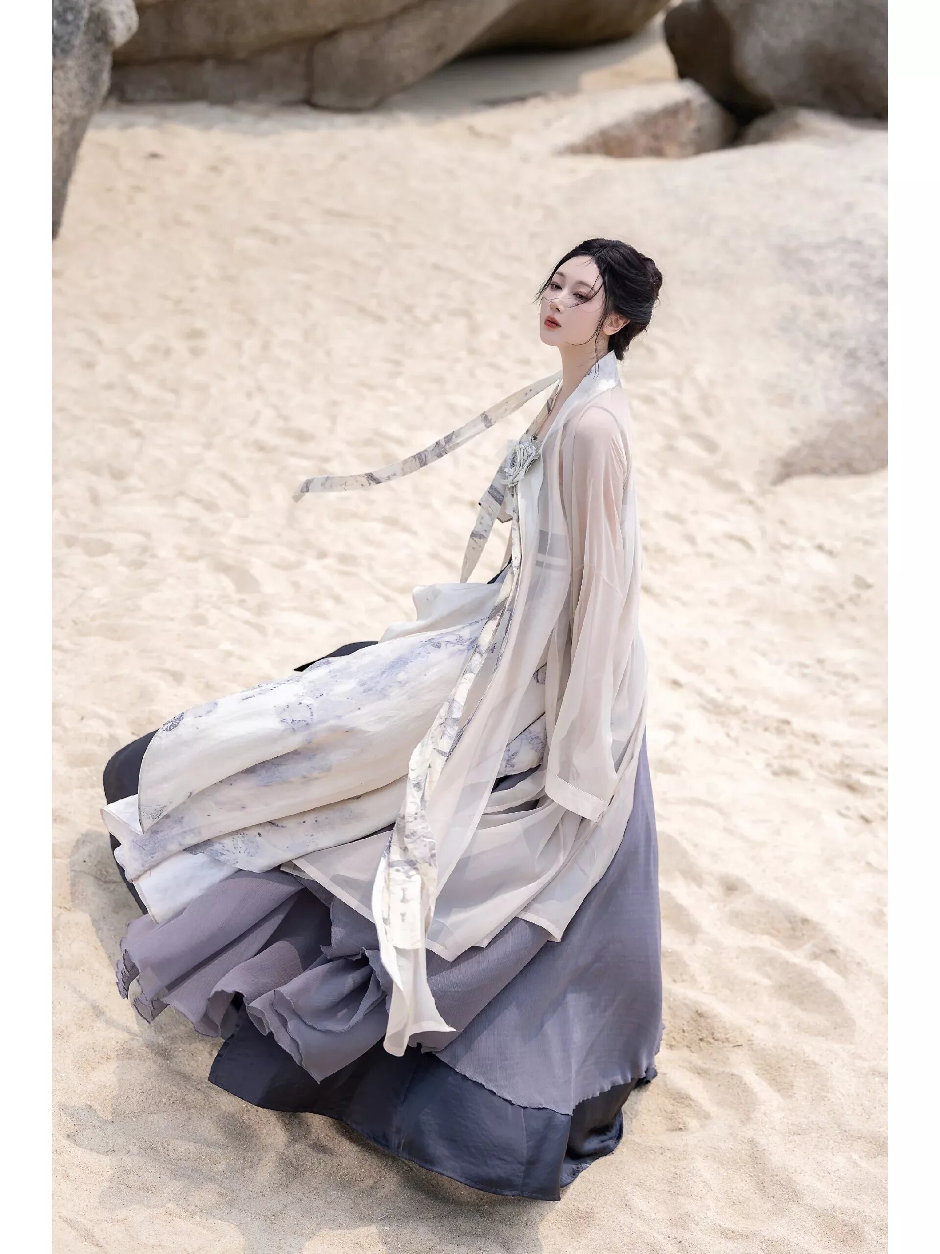 The Enchanting Tale of Lady Dian Kuo Maiao and the Visionary Dance of Hanfu