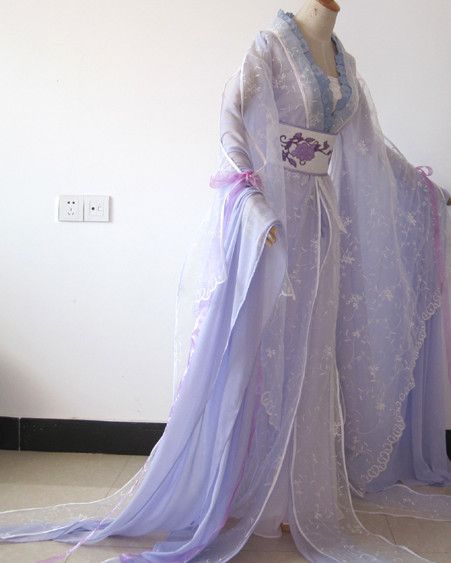 The Headdress of a Hanfu Little Princess:A Glimpse into the Splendor of Traditional Chinese Beauty The Headdress of a Hanfu Little Princess:A Glimpse into the Splendor of Traditional Chinese Beauty