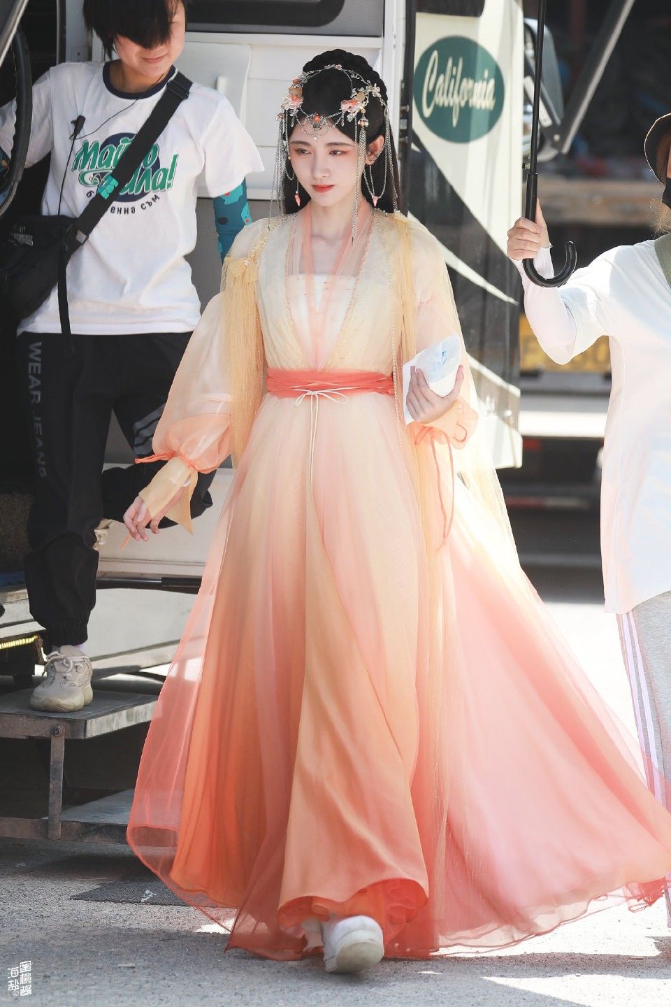 Traditional Tangzhuang and Hanfu Styles for Summer Women:Embracing the Essence of Chinese Heritage Traditional Tangzhuang and Hanfu Styles for Summer Women:Embracing the Essence of Chinese Heritage
