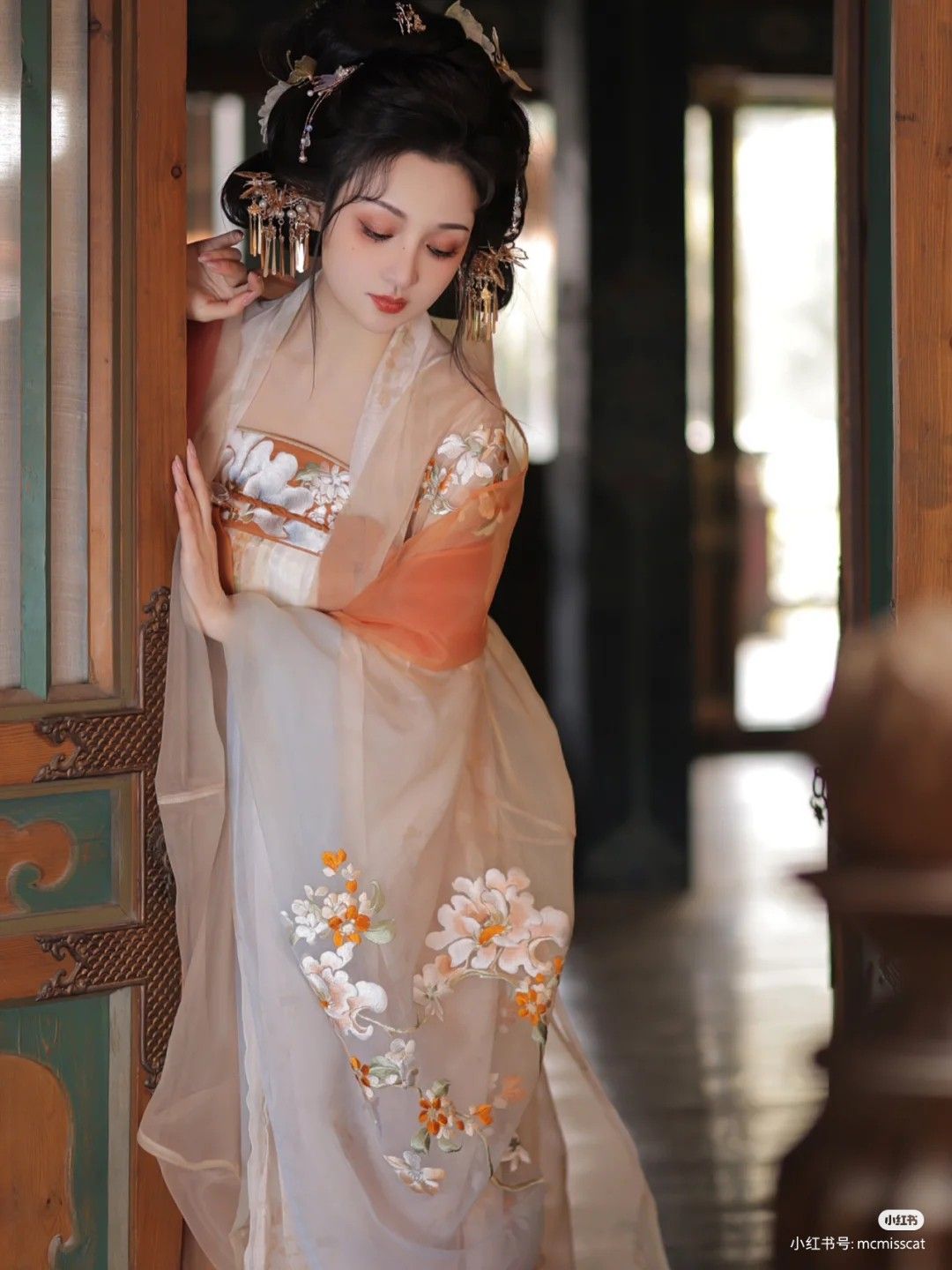 Enhanced Qipao for the Petite Daily Routine:Fashionable and Functional for All Enhanced Qipao for the Petite Daily Routine:Fashionable and Functional for All