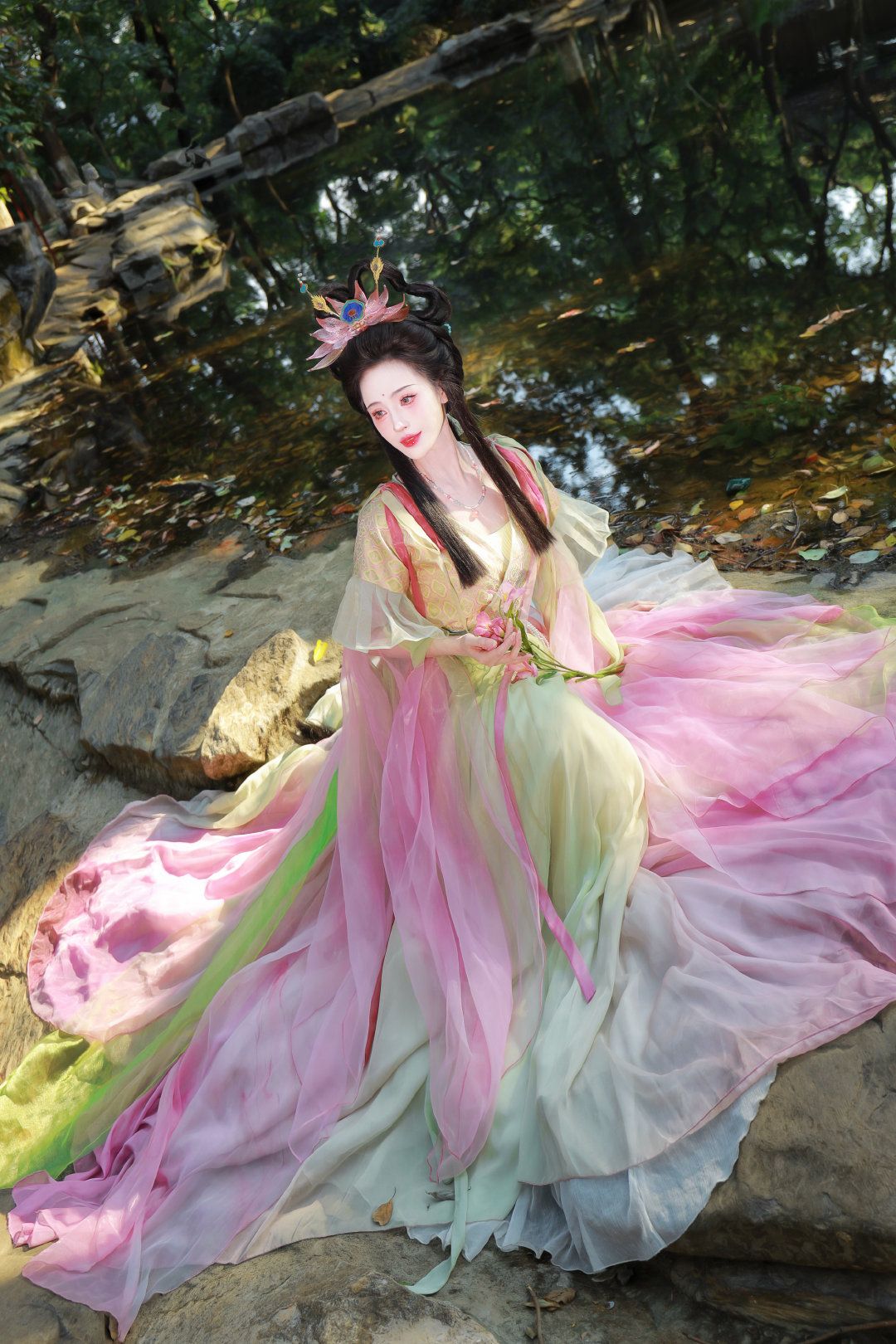 Ethereal Elegance:The Enchantment of Hanfu Fashion for Petite Figures Ethereal Elegance:The Enchantment of Hanfu Fashion for Petite Figures