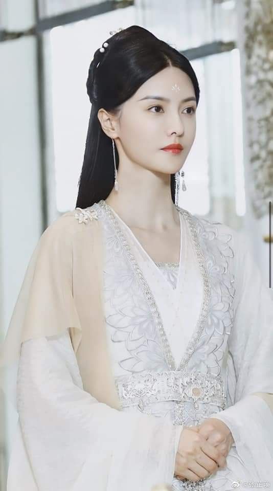 Vintage Style with Cheongsam and Shoe Combinations Vintage Style with Cheongsam and Shoe Combinations