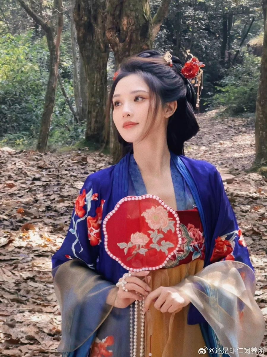 Summer-Style Cheongsam-Style Hanfu with a Straight-Cut,Waist-Length Jacket Summer-Style Cheongsam-Style Hanfu with a Straight-Cut,Waist-Length Jacket