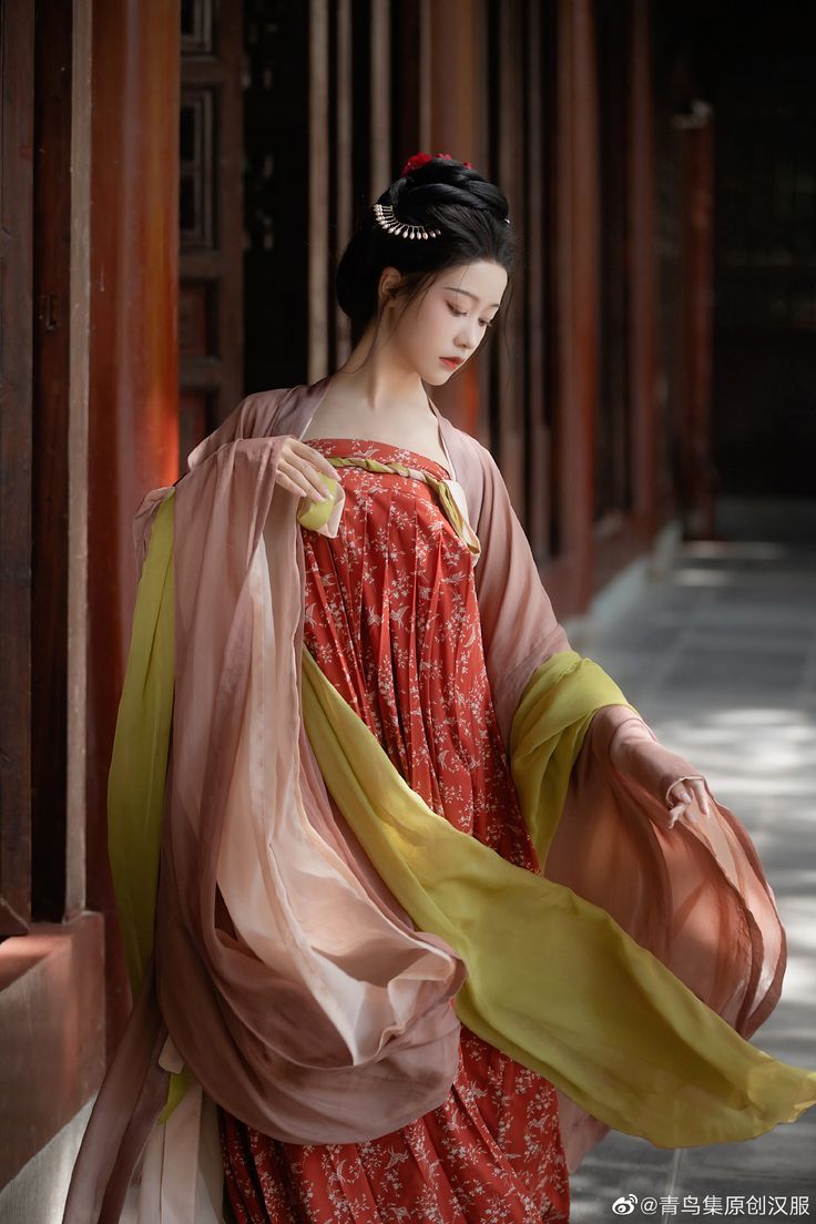 A Glimpse into the World of a 10-Year-Old Ancient Hanfu Child Girl A Glimpse into the World of a 10-Year-Old Ancient Hanfu Child Girl