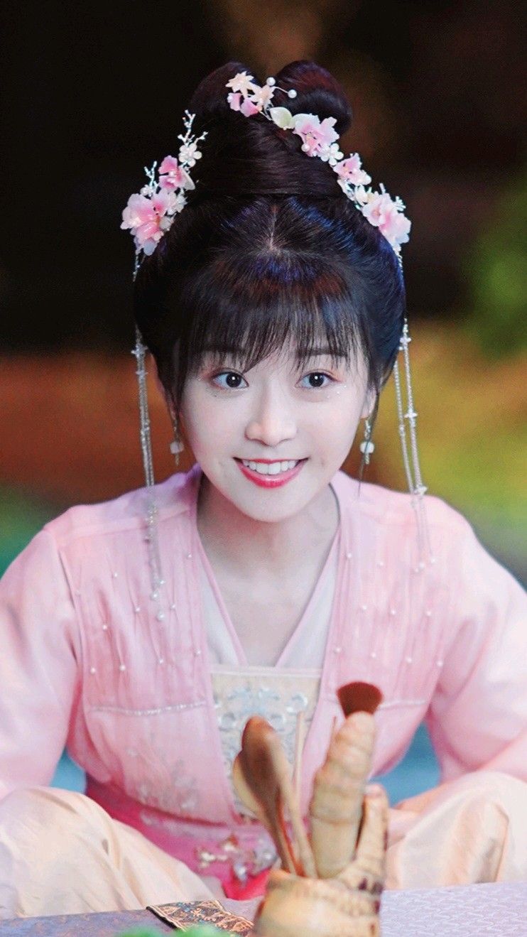 Ancient Hairdos and Headpieces:The Evolution of Traditional Chinese Hair Buns Ancient Hairdos and Headpieces:The Evolution of Traditional Chinese Hair Buns