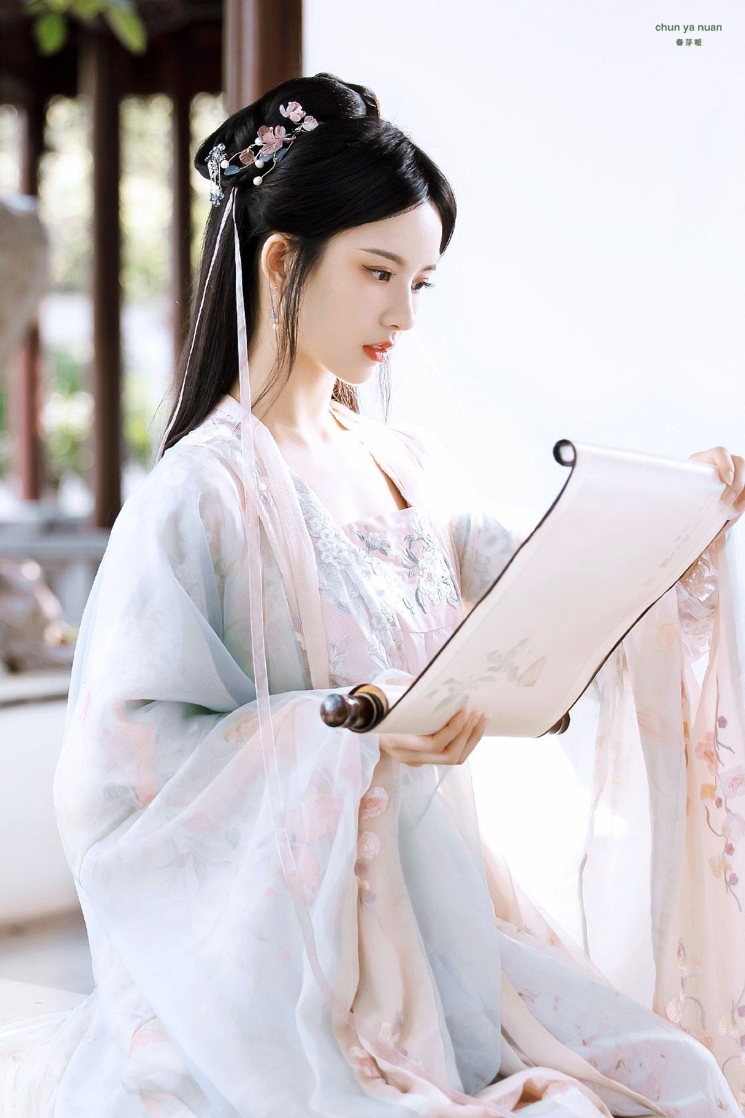 The Charm of Cheongsam-Style Half-Skirt:Embracing the Elegance of the Lower Half The Charm of Cheongsam-Style Half-Skirt:Embracing the Elegance of the Lower Half