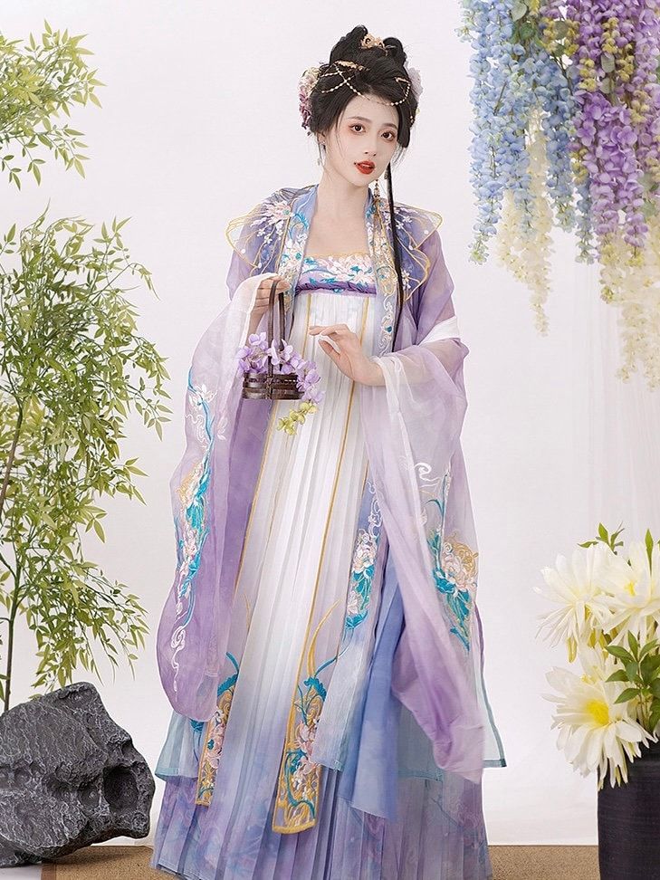 The Revival of Cotton and Hemp Cheongsam:A Blend of Traditional Elegance and Modern Comfort The Revival of Cotton and Hemp Cheongsam:A Blend of Traditional Elegance and Modern Comfort