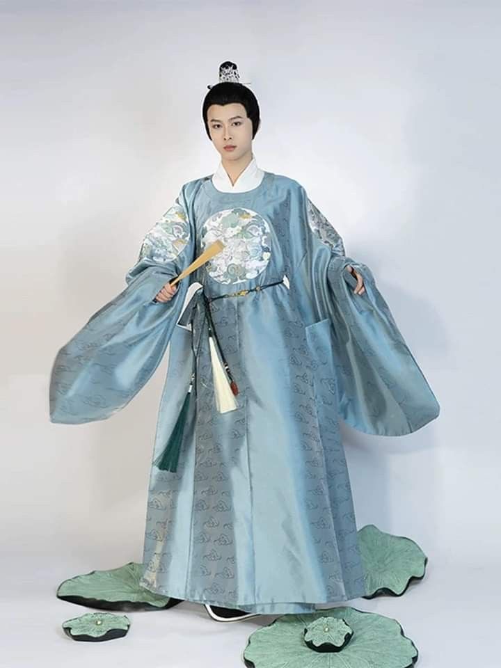 Traditional Chinese Womens Clothing:The Splendor of Tang-Style Blouses Traditional Chinese Womens Clothing:The Splendor of Tang-Style Blouses