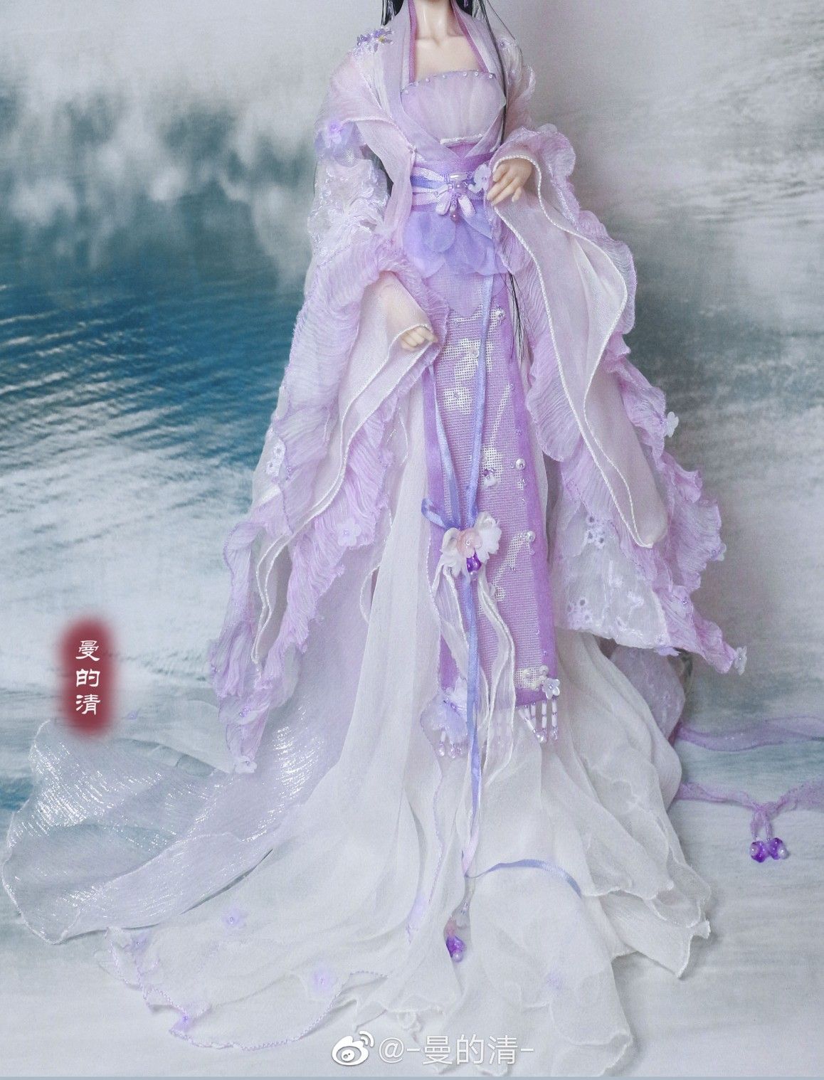 Cloud-Clad Robes:The Spring Bloom of Hanfu Fashion in the Age of Cherry Blossoms Cloud-Clad Robes:The Spring Bloom of Hanfu Fashion in the Age of Cherry Blossoms
