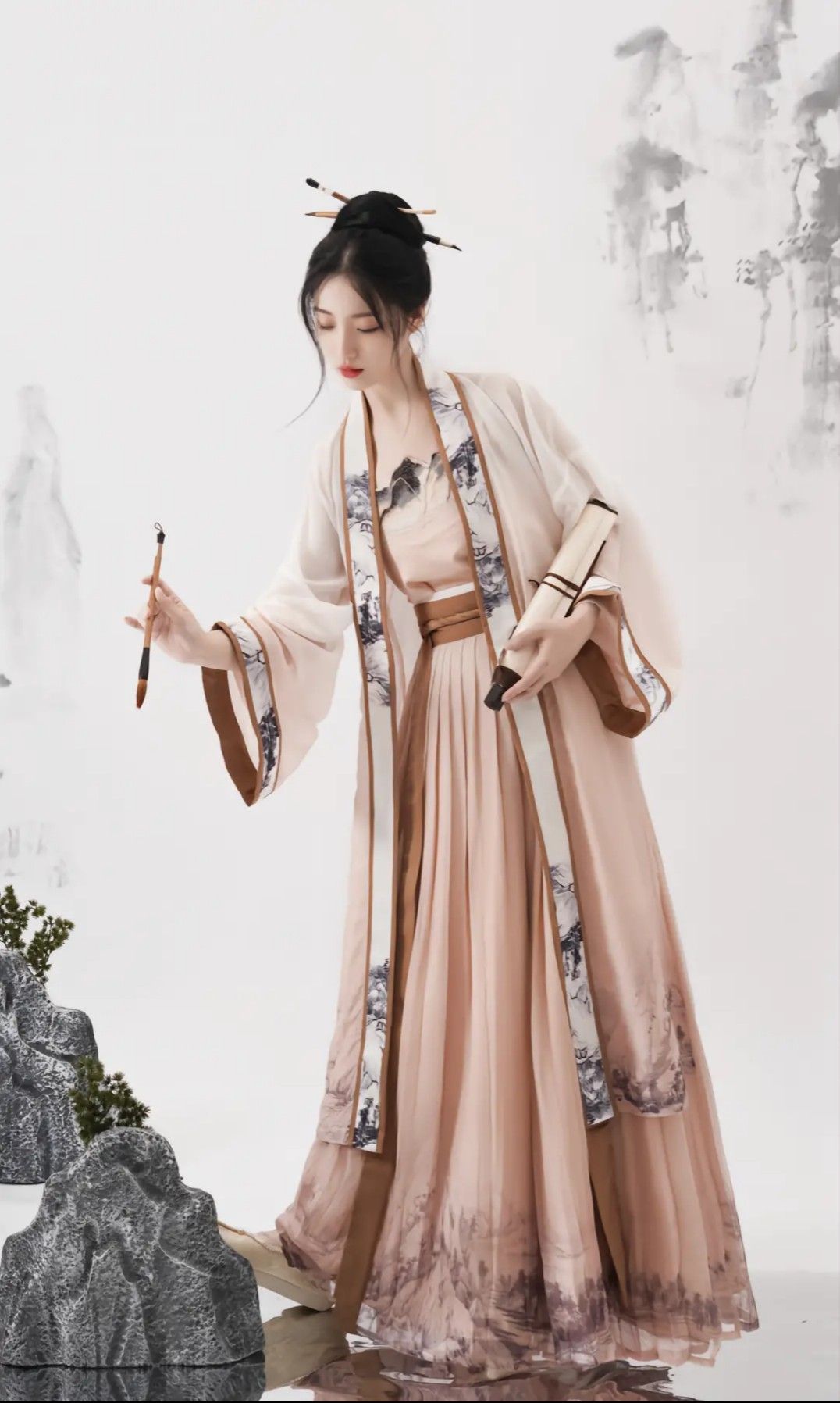 Plus Size Fashion:The Rise of Qipao for Curvier Summer Moms Plus Size Fashion:The Rise of Qipao for Curvier Summer Moms