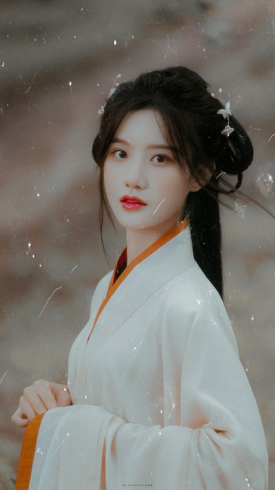 Purple Hanfu Headdress for Children:A Glimpse into the Traditional Beauty