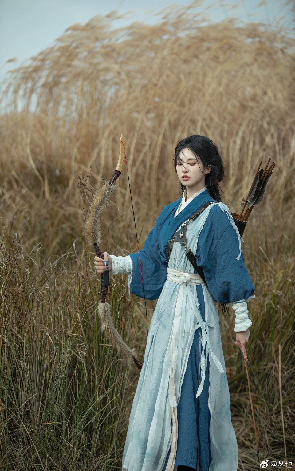 Traditional Hanfu Embroidery on Adult Flat Shoes:A Closer Look into the Splendid Craftsmanship Traditional Hanfu Embroidery on Adult Flat Shoes:A Closer Look into the Splendid Craftsmanship
