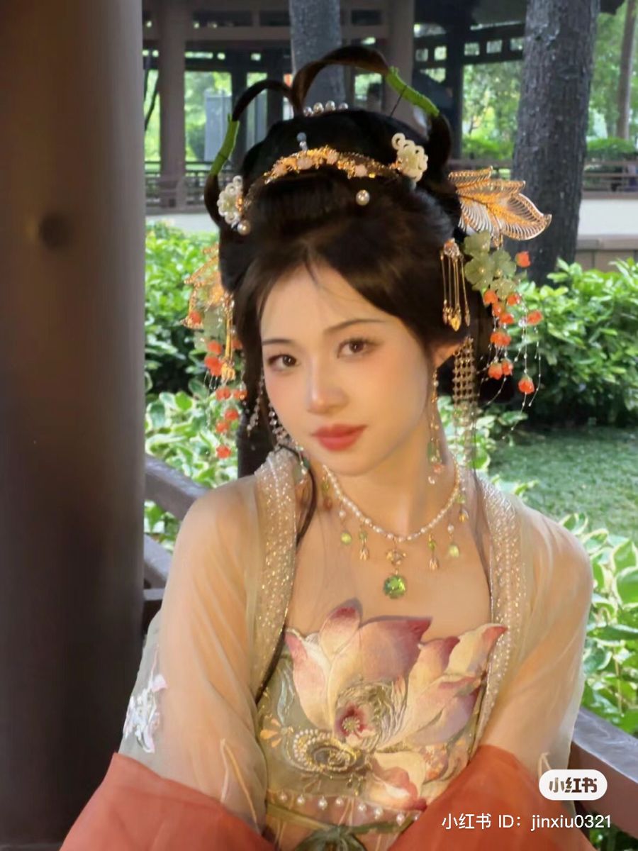 Chinese Childrens Cheongsam:A Guide for Big Kids Chinese Childrens Cheongsam:A Guide for Big Kids