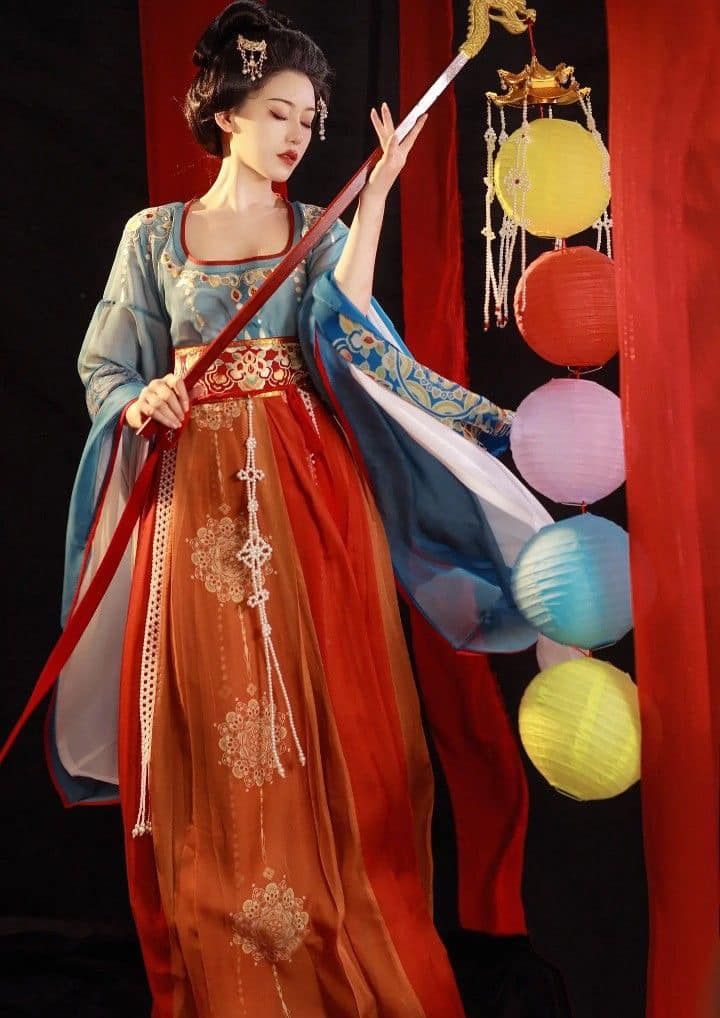 Reinventing the Cheongsam:Young,Modern,and Chic for Summer Reinventing the Cheongsam:Young,Modern,and Chic for Summer