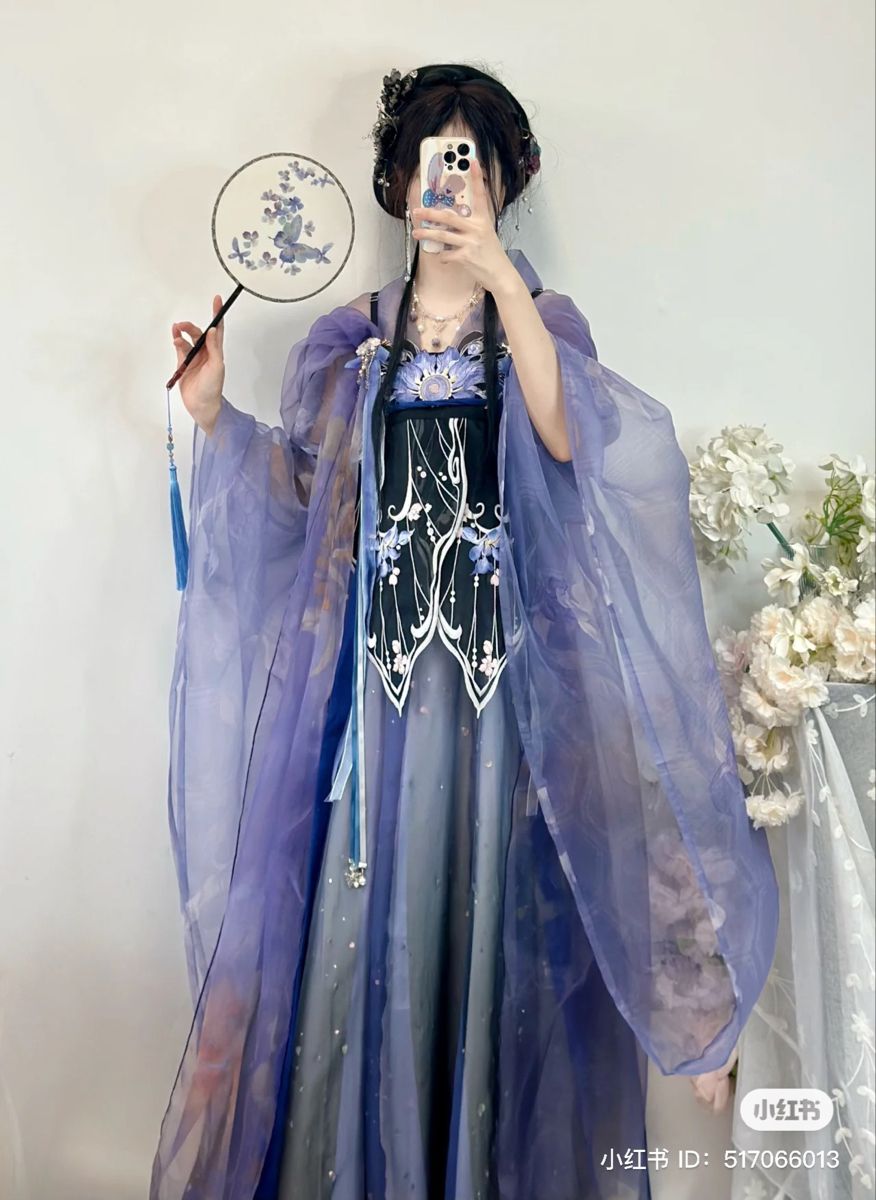 The Rise of Neo-Chinese Cheongsam with Horseface Skirt for Weddings The Rise of Neo-Chinese Cheongsam with Horseface Skirt for Weddings