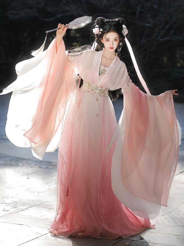 Vintage Childrens Costumes:The Enchantment of Traditional Chinese Dress for Children Vintage Childrens Costumes:The Enchantment of Traditional Chinese Dress for Children