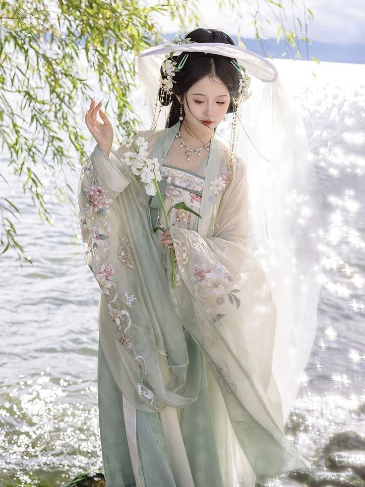 Winter Fashion:Little Girls Hanfu Half-Skirt and the Charm of Traditional Chinese Attire Winter Fashion:Little Girls Hanfu Half-Skirt and the Charm of Traditional Chinese Attire
