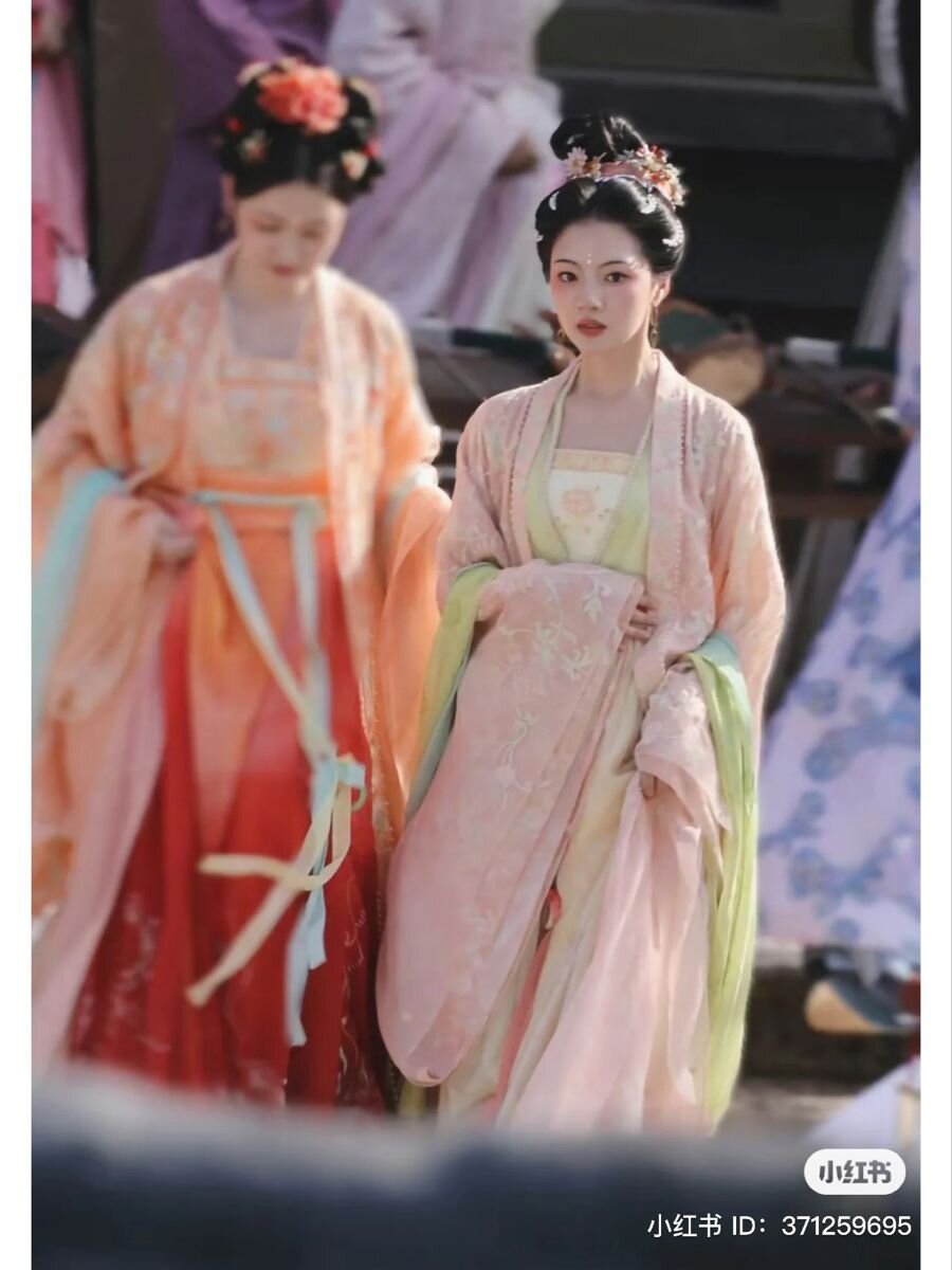 The Elegance of Cheongsam:Embracing the Refined Beauty of Traditional Chinese Dress The Elegance of Cheongsam:Embracing the Refined Beauty of Traditional Chinese Dress
