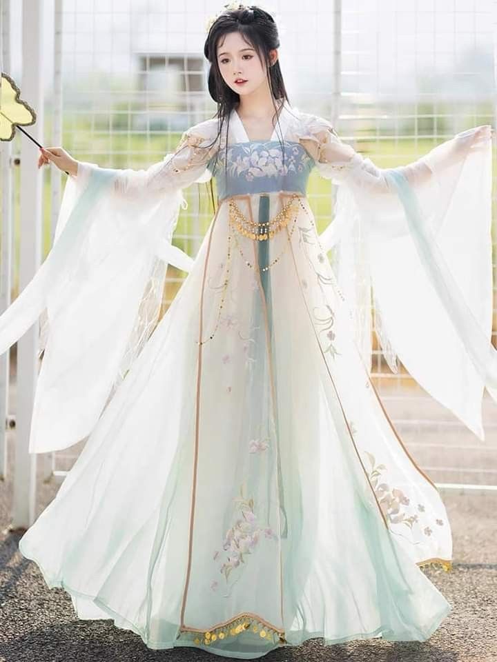 The Hanfu Festival:A Primary Students Perspective The Hanfu Festival:A Primary Students Perspective