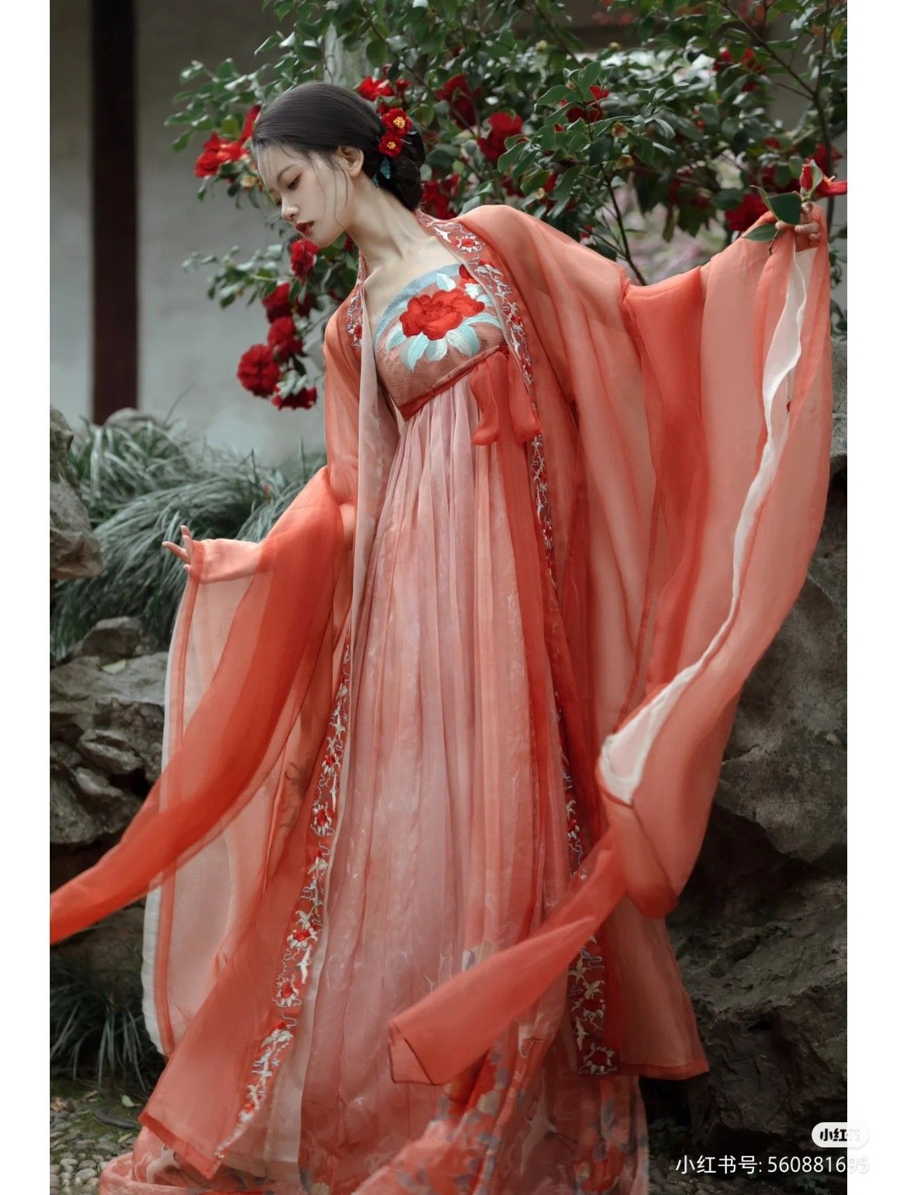 Refashioning the Cheongsam for Summer:The A-Line Skirt Silhouette Revival Refashioning the Cheongsam for Summer:The A-Line Skirt Silhouette Revival