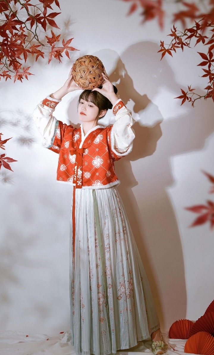 The Revival of Childrens Hanfu Da Xiushan:A Journey into Traditional Elegance
