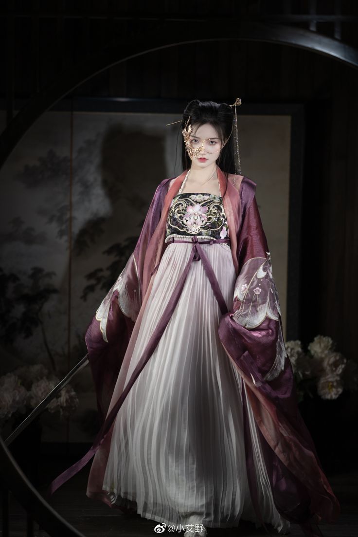 Renting Tang-Style Hanfu:A Journey into Traditional Chinese Attire Renting Tang-Style Hanfu:A Journey into Traditional Chinese Attire