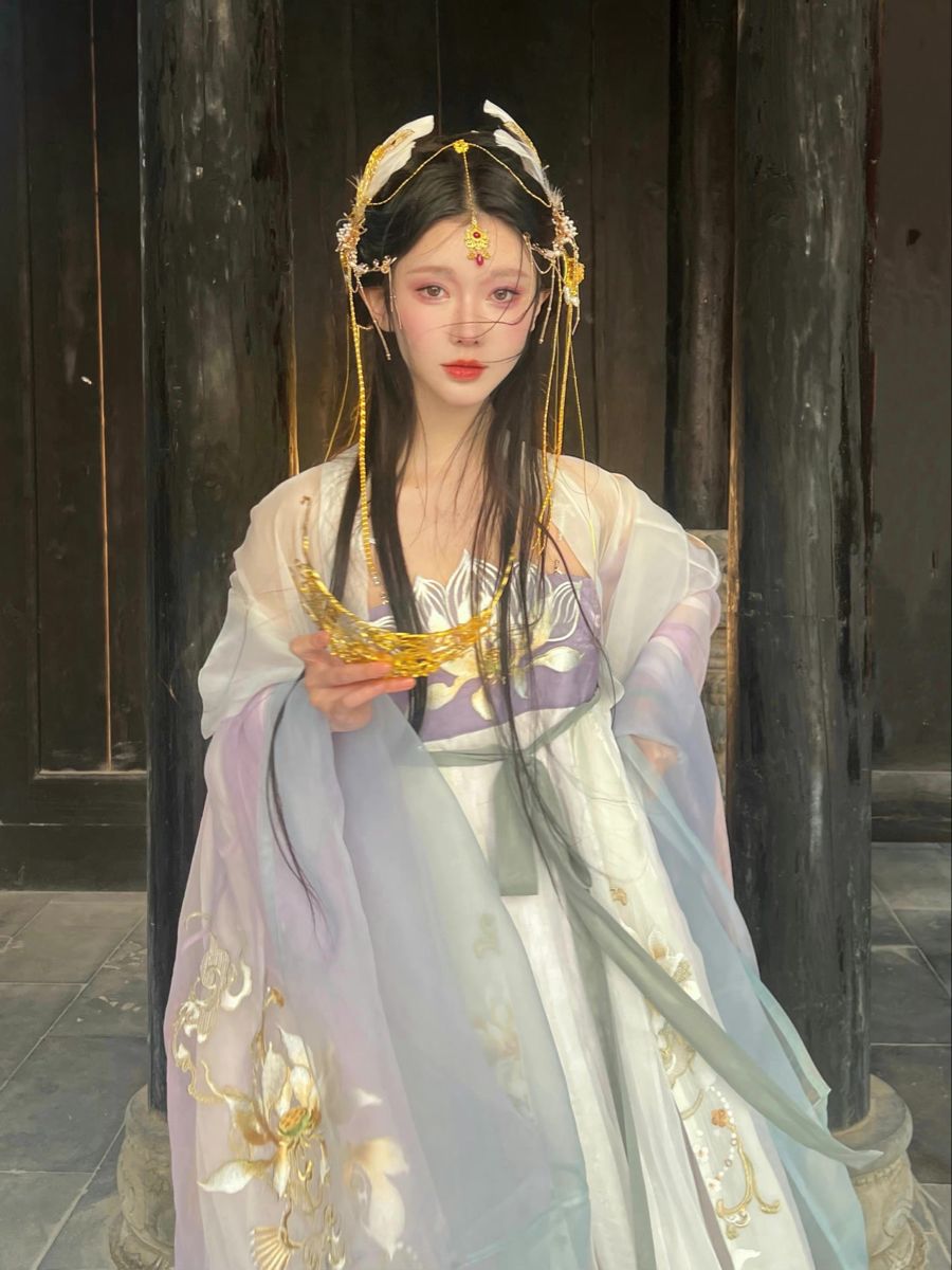 The Splendor of Jingyun Dyes:The Shuimu Qinhuai Horseface Skirt The Splendor of Jingyun Dyes:The Shuimu Qinhuai Horseface Skirt
