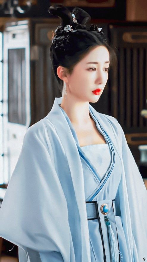 The Allure of Cheongsam Women:Chinese Traditional Style in the Era of Republic of China