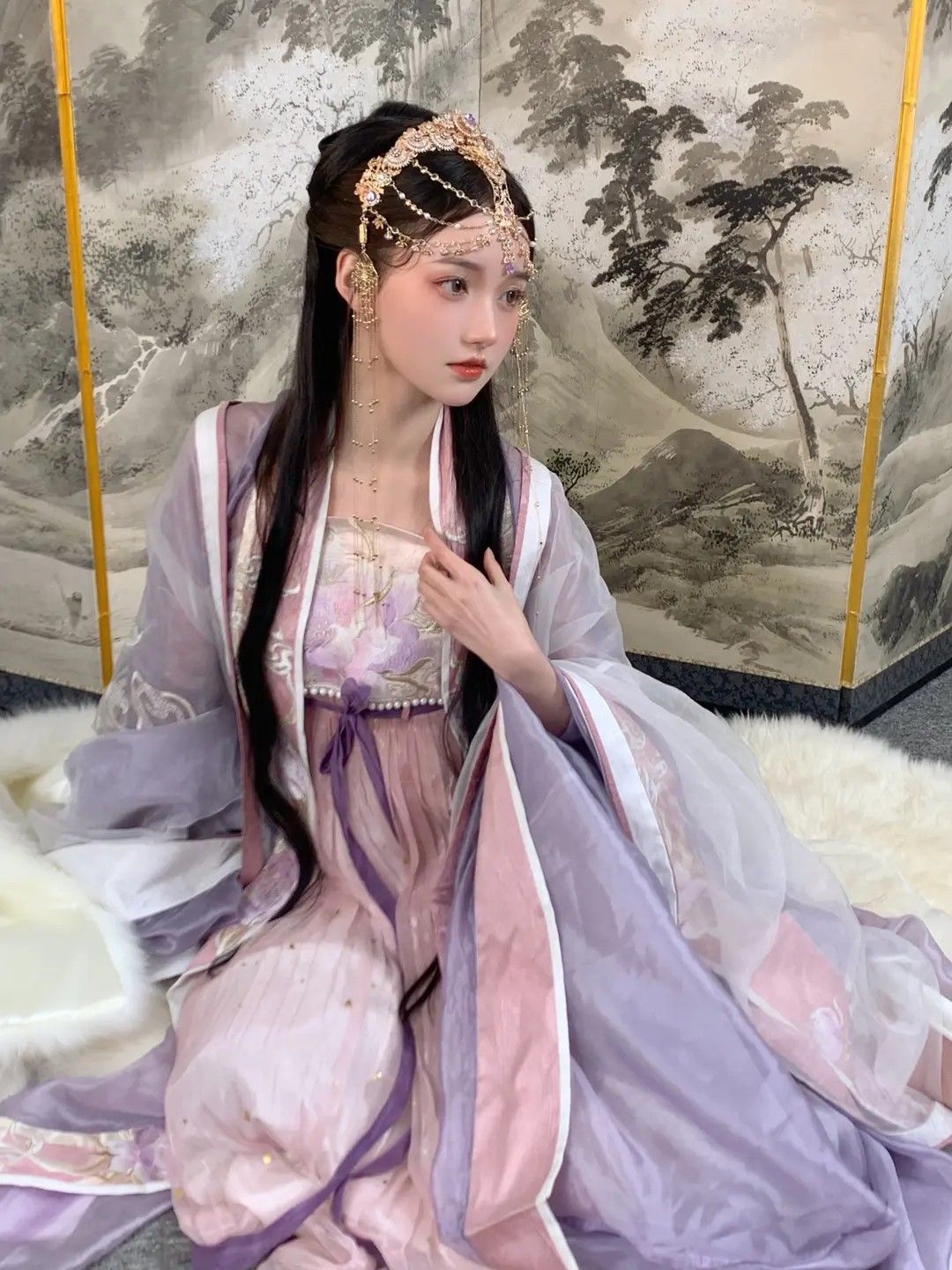 Autumn and Winter Fashion Trends in Traditional Tang-Style Womens Clothing Autumn and Winter Fashion Trends in Traditional Tang-Style Womens Clothing
