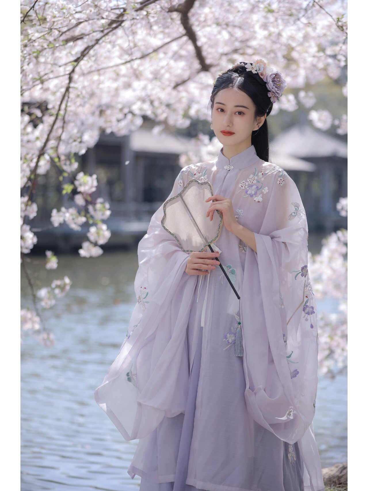 Ethereal Beauty in Traditional Hanfu:An Enchanting Journey through Ancient Fashion for Women Ethereal Beauty in Traditional Hanfu:An Enchanting Journey through Ancient Fashion for Women