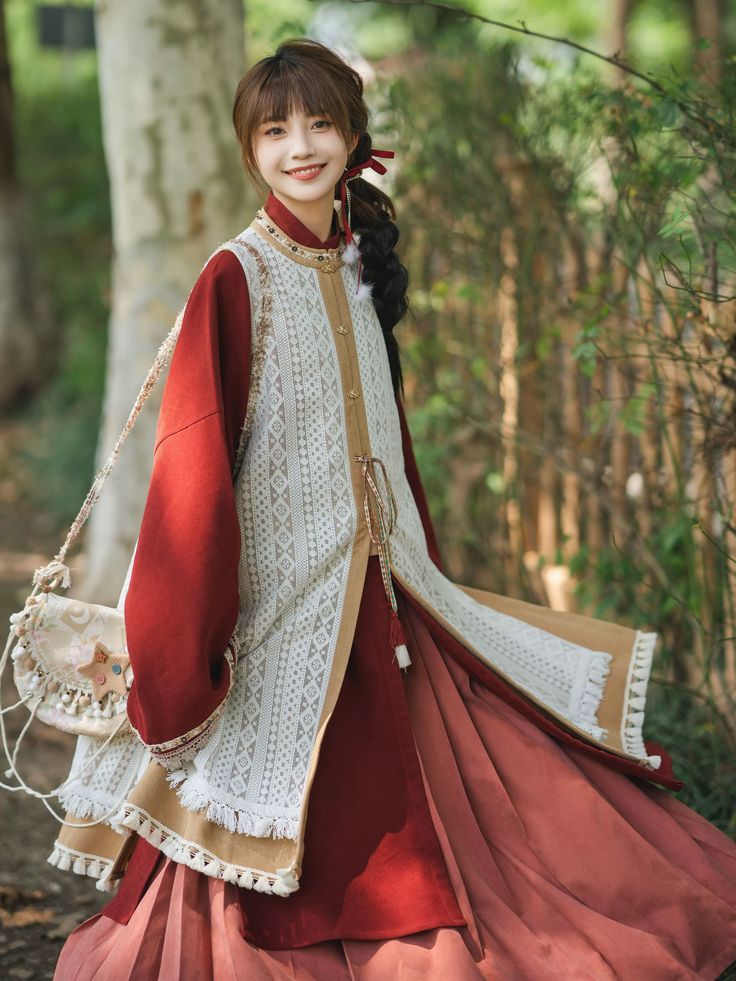 Big Fish and Little Garnet:The Enchanting Tale of Hanfu Children Big Fish and Little Garnet:The Enchanting Tale of Hanfu Children