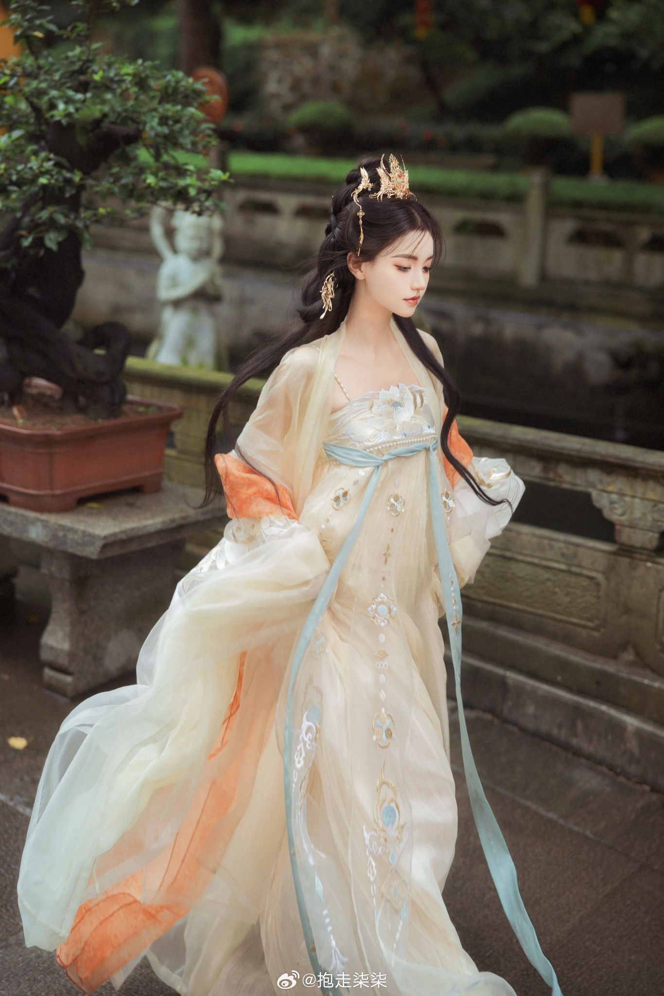 Summer Comfort in Traditional Hanfu Sleepwear for Women Summer Comfort in Traditional Hanfu Sleepwear for Women