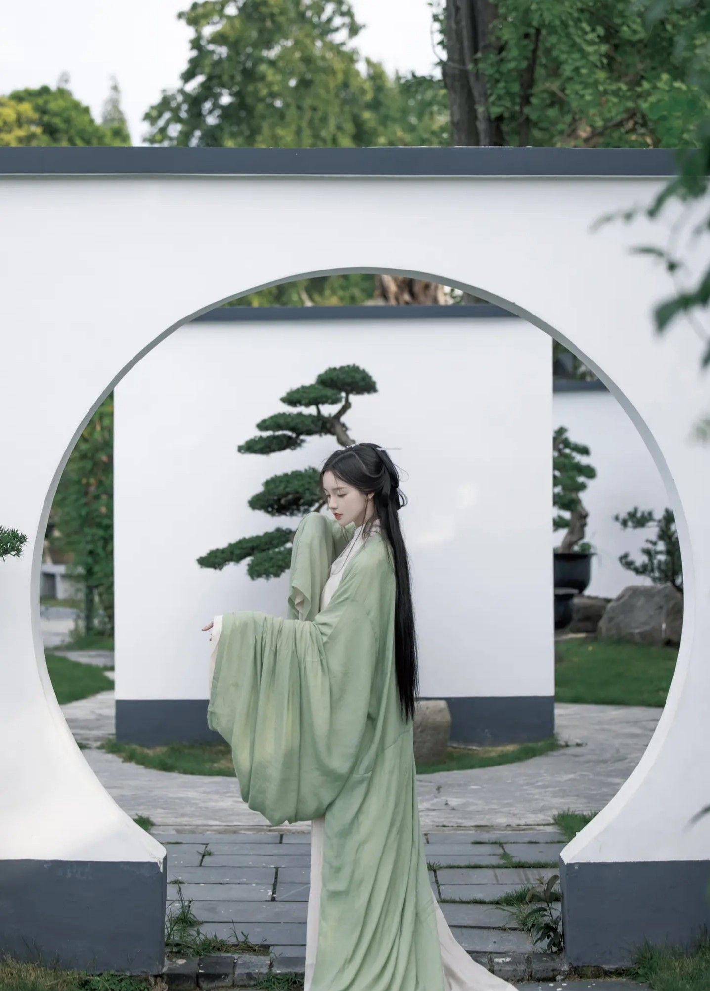 Autumn Fashion for Little Girls in Hanfu Traditional Chinese Clothing Autumn Fashion for Little Girls in Hanfu Traditional Chinese Clothing